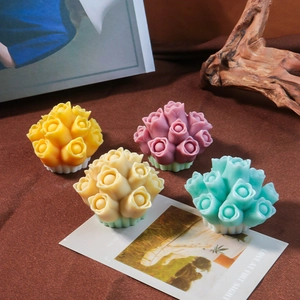 Künstlerische Tulpenstrauß-Kerzenformen in vier Farben für Heimdeko und DIY-Handwerk