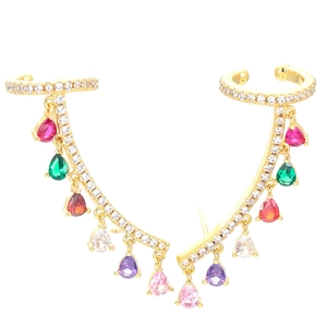 Eleganti orecchini ear cuff dorati con pendenti in pietre preziose arcobaleno
