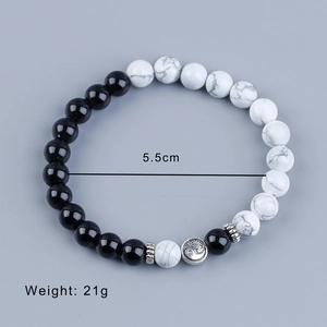 Detail view of Yin Yang beaded bracelet with 5.5cm inner diameter and 21g weight