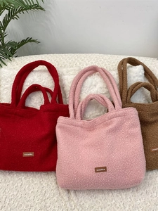 Women Plush Tote Bag Soft Lamb Wool Large Capacity Shoulder Handbag Winter Warm Commuter Style Magnetic Buckle