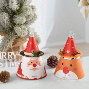 Coffret cadeau de Noël en forme de cône avec Père Noël et renne en rouge et orange