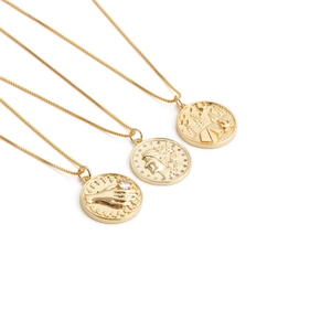 Collier Pendentif Pièce Relief Cuivre Plaqué Or Rétro Femmes Vintage Portrait Paume Main Camping Design Bijoux Zircon