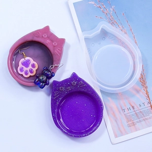 Cat shaped silicone resin mold set for DIY heart jewelry storage trays with glitter finish