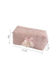 Pink heart quilted makeup bag detail showing 18.5x10x7.5CM dimensions and lace trim