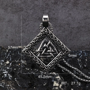 Pendentif Valknut viking en acier inoxydable poli, dimensions 57mm par 45,5mm