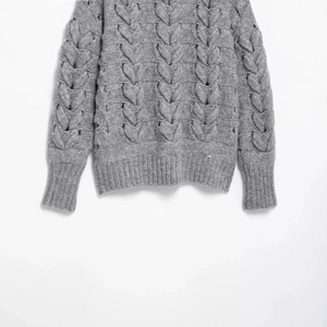 Gray chunky cable knit sweater with ribbed cuffs and hem, warm round neck long sleeve top