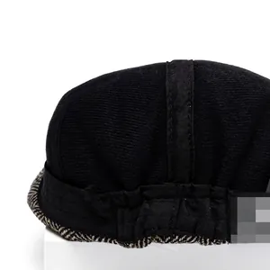 Men's wool blend newsboy cap featuring a thick warm fleece lining and herringbone pattern