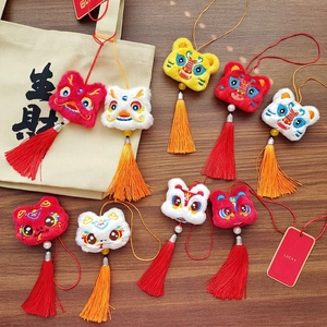 Pendentif Lion de Danse en Peluche Style Chinois Mascotte Tigre Dragon Poupée Avec Gland pour Décoration de Sac de Voiture