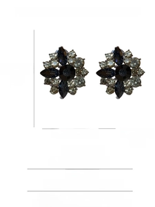 Detail showing dimensions and material specifications for crystal flower stud earrings