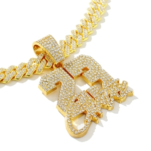 Hip-hop gold-plated Cuban chain with large iced-out RICH letter pendant and diamonds