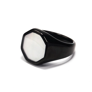 Fashionable black octagonal titanium steel ring with white shell inlay for men and women