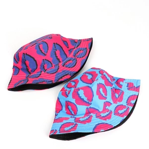 Dual-sided bucket hat for women with vibrant lip print and sun protection features