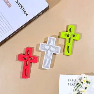 Set di stampi in silicone a forma di croce per resina con intagli a doppio cuore