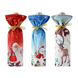 Set di copribottiglie di vino natalizi con motivi di Babbo Natale, Pupazzo di neve e Renna