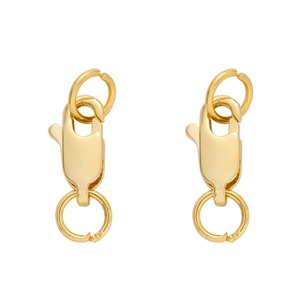 Zwei glänzende 14K vergoldete Karabinerverschlüsse für DIY-Schmuck auf weißem Grund