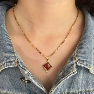 Collier vintage français en acier inoxydable plaqué or 18K avec pendentif agate rouge