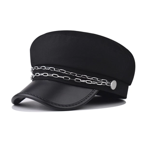 British Style Military Newsboy Cap With PU Leather Brim And Silver Chain Decoration Flat Top Retro Fashion