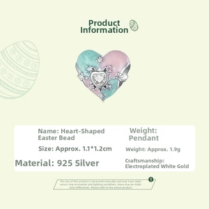 Vue détaillée du charme coeur de Pâques en argent S925 avec émail et pierres de zircon