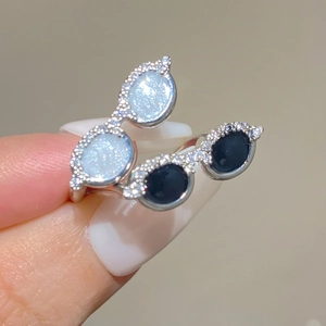 Creative sunglasses ring set with sparkling zircon inlays on silver open band