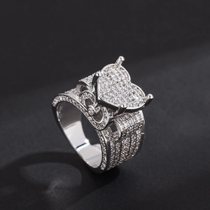 Luxurious silver heart ring with pavé-set zircons on a wide band in a sparkling finish