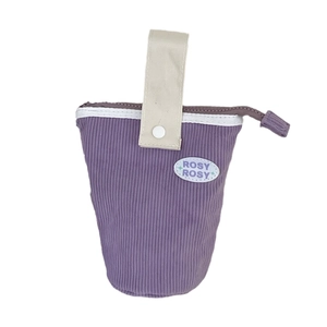 Trousse à crayons verticale en velours côtelé violet avec étiquette Rosy Rosy