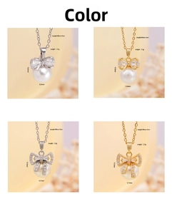 Detailed comparison of gold and silver bow pearl necklaces with dimensions and weights