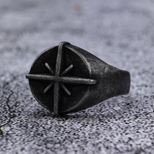 Vintage punk compass ring for men in antique silver finish with nautical star design