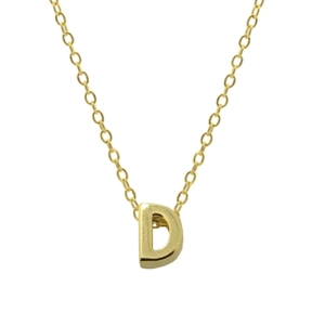 Detailed view of 18k gold plated 925 silver D-letter pendant and fine necklace chain