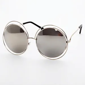 Moderne runde Sonnenbrille mit doppeltem Metalldrahtgestell und dunkelgrauen Gläsern