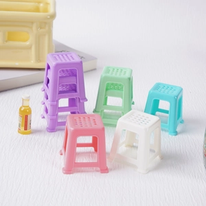 Miniature dollhouse plastic stools in pastel colors for micro landscape decoration