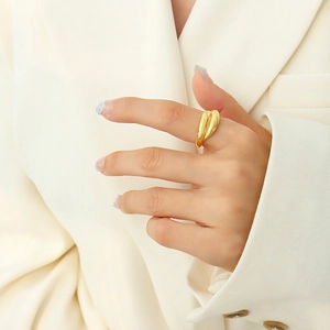 Minimalist 18K gold plated stainless steel layered ring with fluid streamlined design