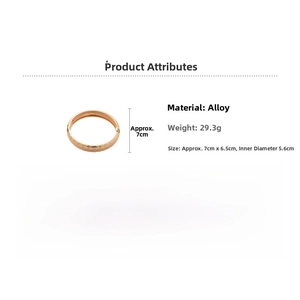 Détail du bracelet doré facetté avec motif en losange et spécifications de taille