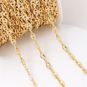 Detail of 18K gold-plated pig nose link chain for DIY jewelry making and bracelet design