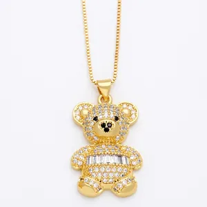 Chic golden teddy bear pendant necklace with sparkling zircon pavé and box chain