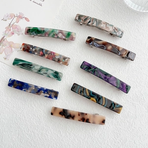 Lot de barrettes à cheveux en acétate aux motifs marbrés et couleurs variées avec clips