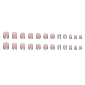 Unghie finte corte quadrate rosa antico con glitter argento stile french tips