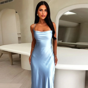 Robe Longue Satinée Dos Nu Sexy Bretelles Spaghetti Col Bénitier Croisé Soirée Gala Mariage Invitée