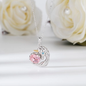 925 Sterling Silver Unicorn Heart Necklace For Women With Pink Crystal Rhinestone Sweet Style Animal Pendant Jewelry