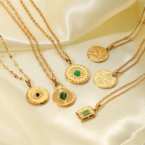 Evil Eye Pendant Necklace For Women 18K Gold Plated Stainless Steel Retro Hammered Disk Round Green Gemstone Jewelry