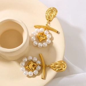 Heart Stud Earrings With Stainless Steel Earring Post 18K Gold Plated French Vintage Romantic Artificial Pearl Wreath Jewelry For Women