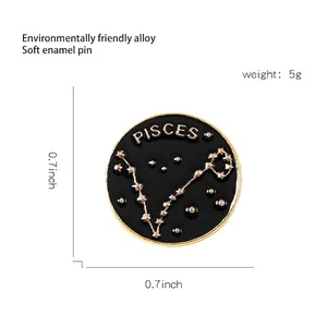 Broche constellation Poissons en alliage doré avec émail noir, pin's rond de 0,7 pouce