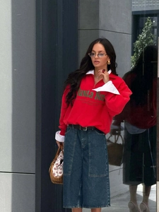 Women's red half-zip sweatshirt with letter print and relaxed fit in outdoor street style