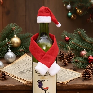 Set decorativo natalizio per bottiglie di vino con mini cappello rosso e sciarpa
