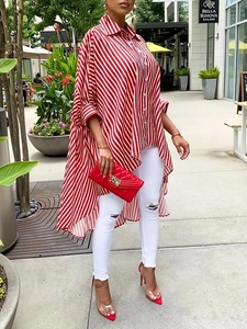 Elegant red and white striped long sleeve shirt with irregular hem and skinny jeans
