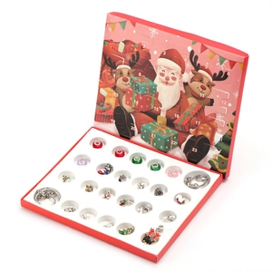 Calendario de Adviento de Navidad con dos pulseras de plata y colgantes festivos