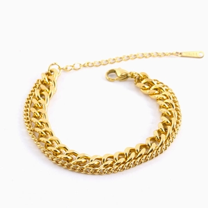 Detail of 18K gold-plated double-layer stainless steel curb chain with lobster clasp