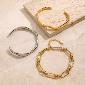 Minimalist 18k gold and silver open wave bangles with thick link chain bracelet set