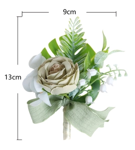 Detailed close-up of a handmade champagne rose boutonniere with size markings 9x13cm
