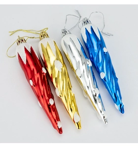 Set di 4 ornamenti natalizi a ghiacciolo lucidi rosso oro argento blu con dettagli neve bianca