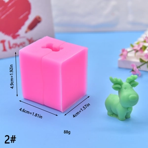 Detail showing cube deer silicone mold dimensions 4.9x4.6x4cm for DIY candle and soap making